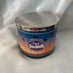 Bath & Body Works Fresh Sea Walk Bath Soak - Blue and Silver
